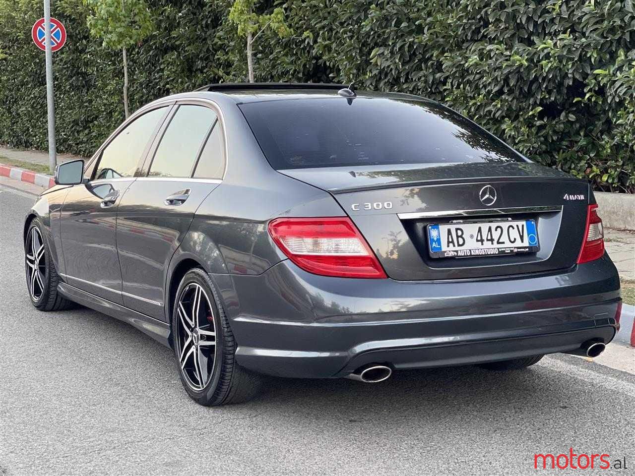 2010' Mercedes-Benz C 300 photo #6