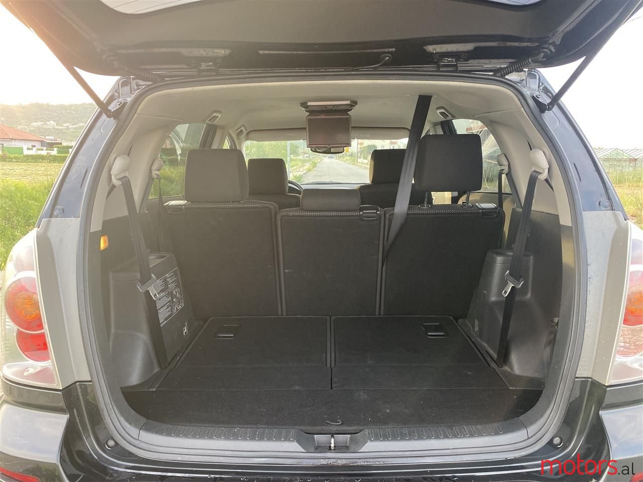 2005' Toyota Corolla Verso photo #5