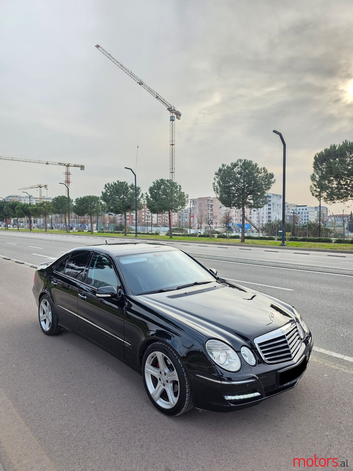 2008' Mercedes-Benz E 220 photo #3