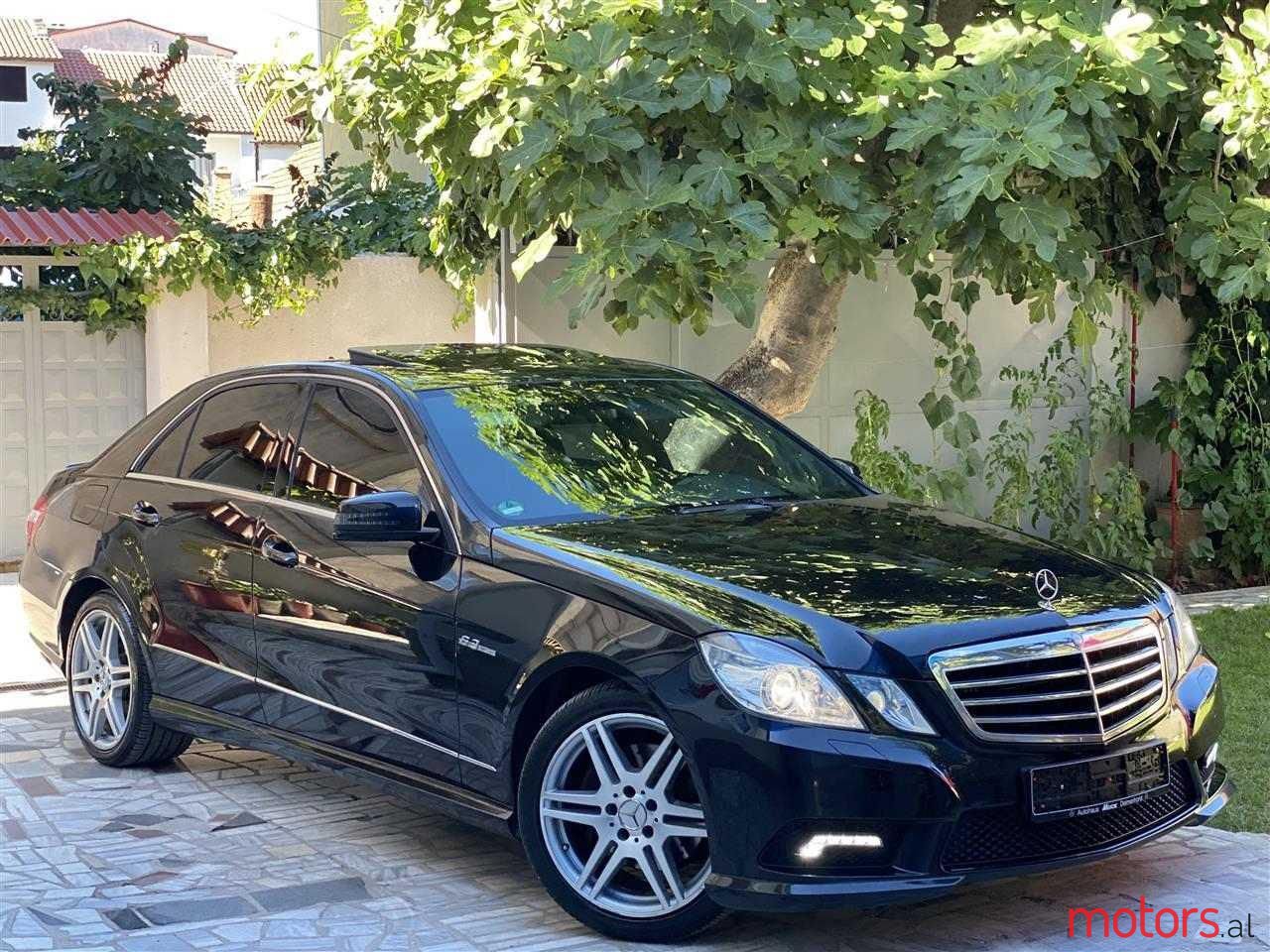 2010' Mercedes-Benz E 350 photo #1