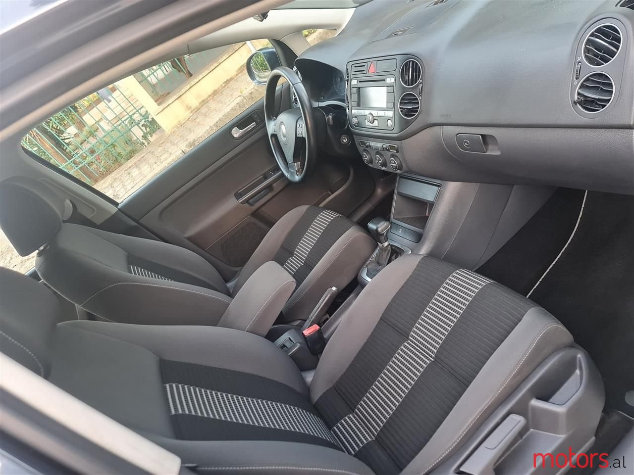 2008' Volkswagen Golf Plus photo #2