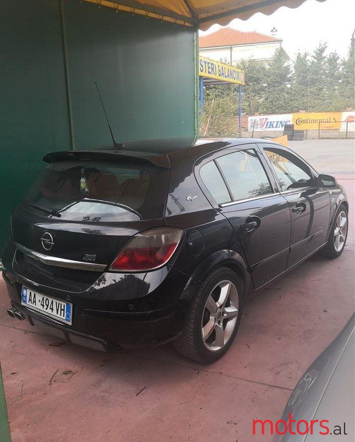 2004' Opel Astra photo #1