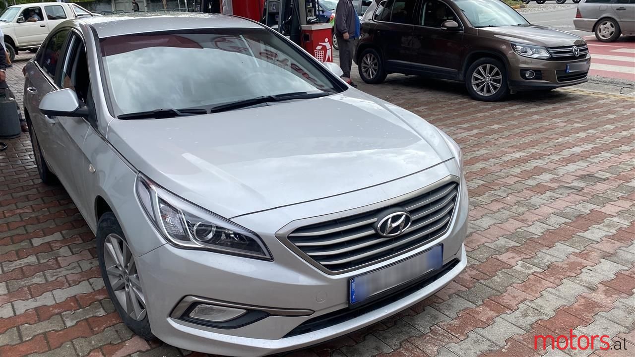 2016' Hyundai Sonata photo #3