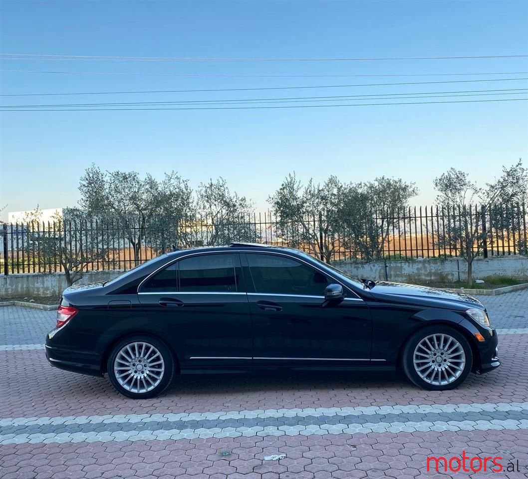 2010' Mercedes-Benz C 250 photo #2
