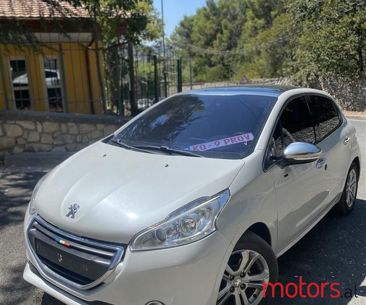 2014' Peugeot 208 photo #1