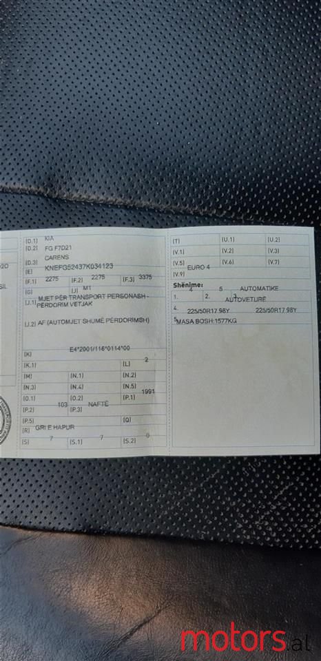 2007' Kia Carens photo #2