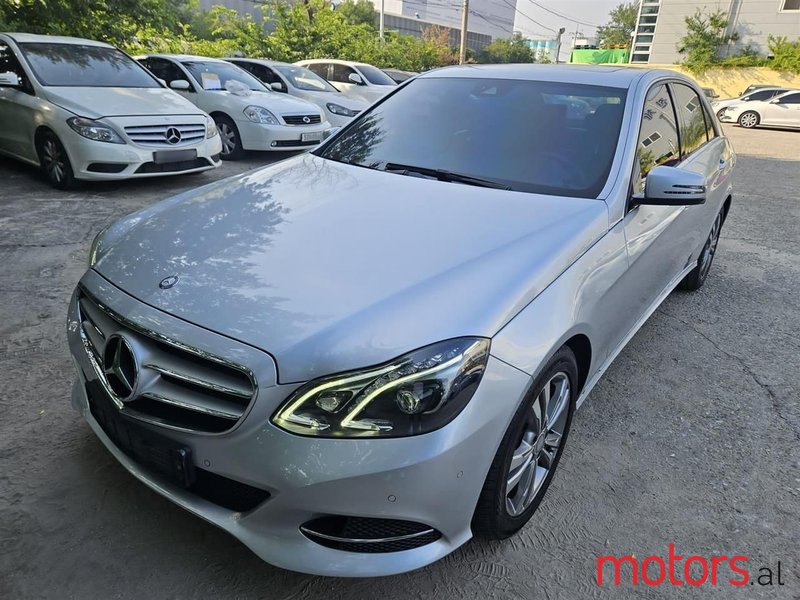 2014' Mercedes-Benz E 220 photo #1