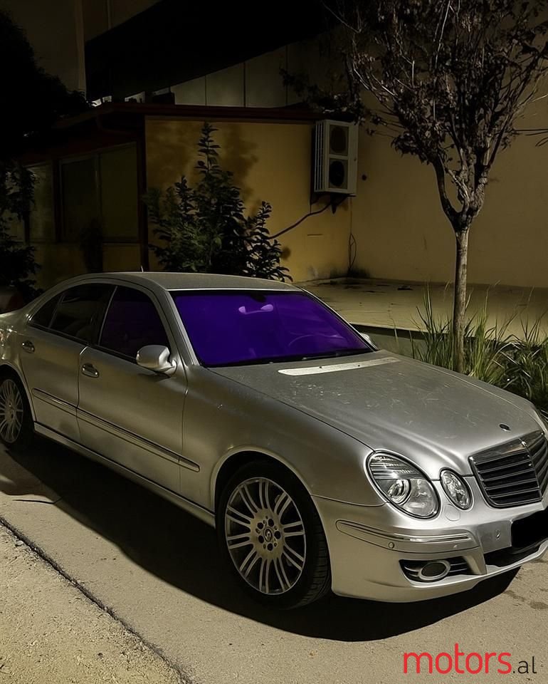 2008' Mercedes-Benz E 320 photo #1