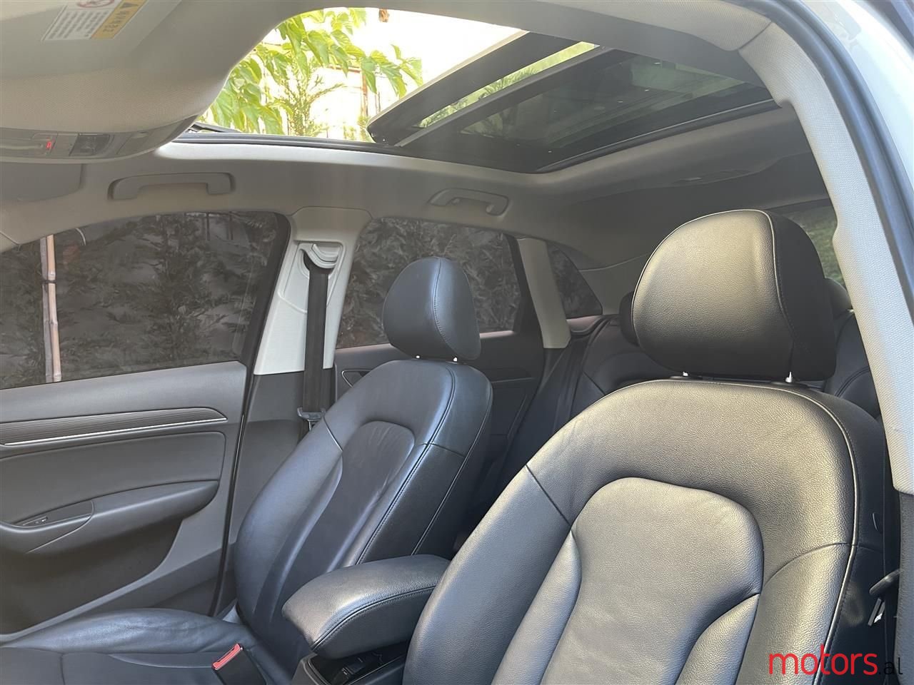 2013' Audi Q3 photo #2