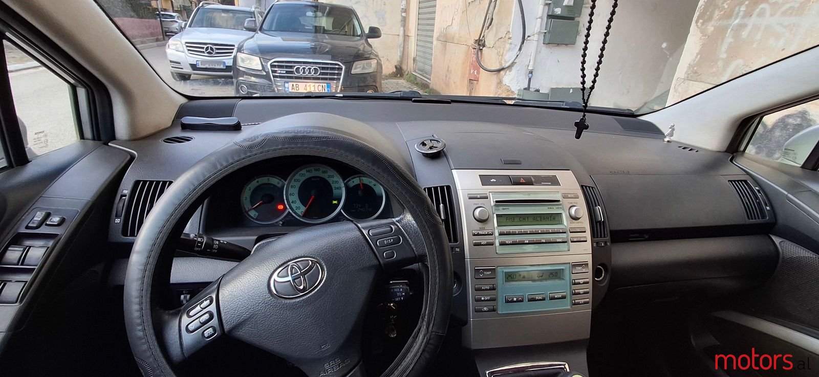 2007' Toyota Corolla Verso photo #5