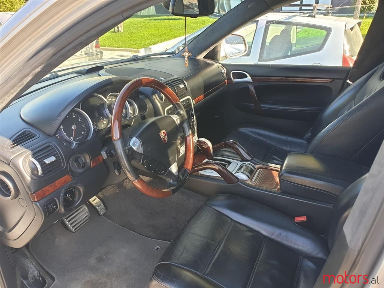 2006' Porsche Cayenne photo #4