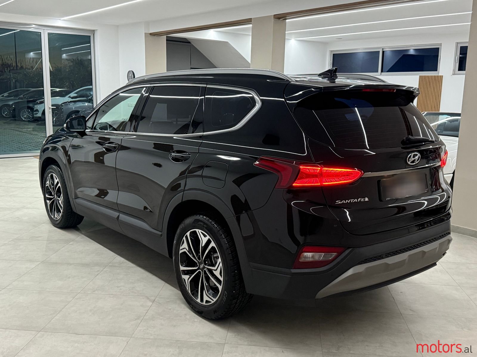 2018' Hyundai Santa Fe photo #3