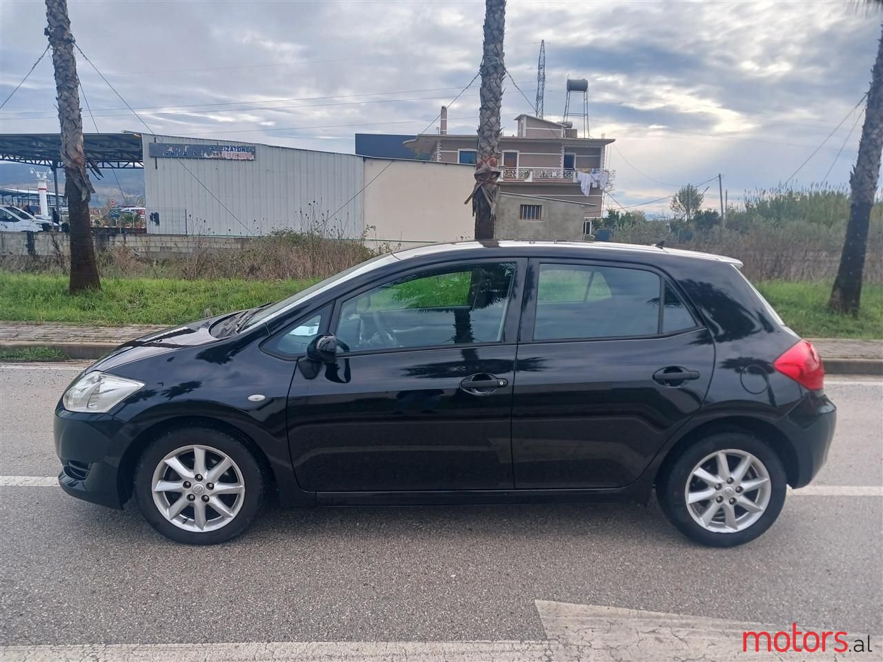 2007' Toyota Auris photo #5