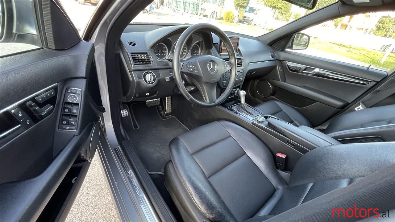 2009' Mercedes-Benz C 300 photo #5