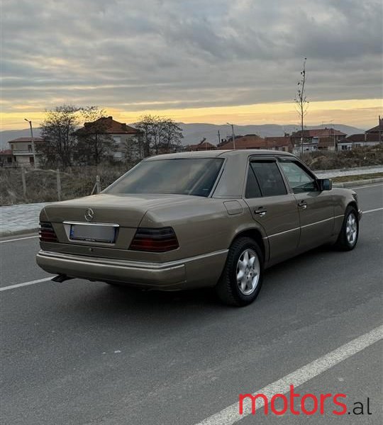 1990' Mercedes-Benz 200 photo #5