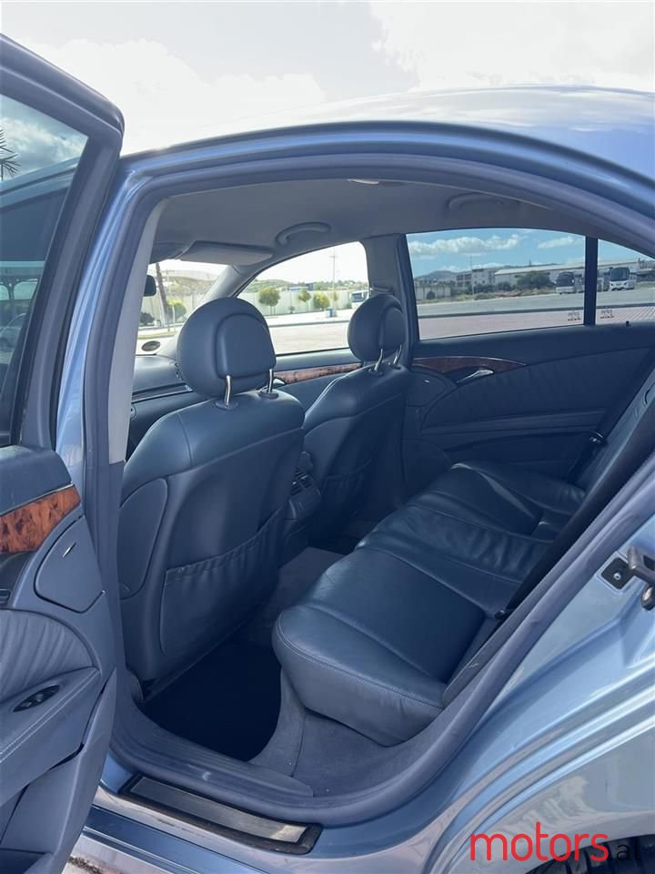 2005' Mercedes-Benz E 200 photo #6