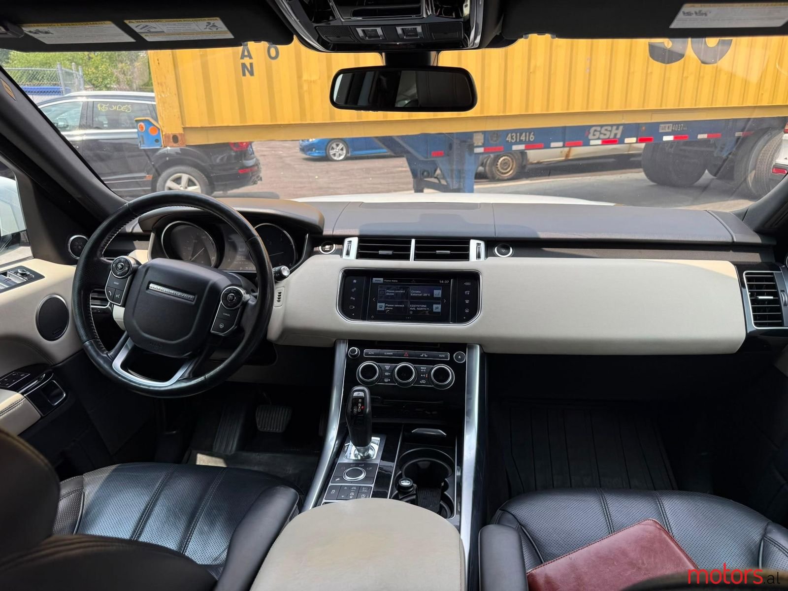 2016' Land Rover Range Rover Sport photo #2