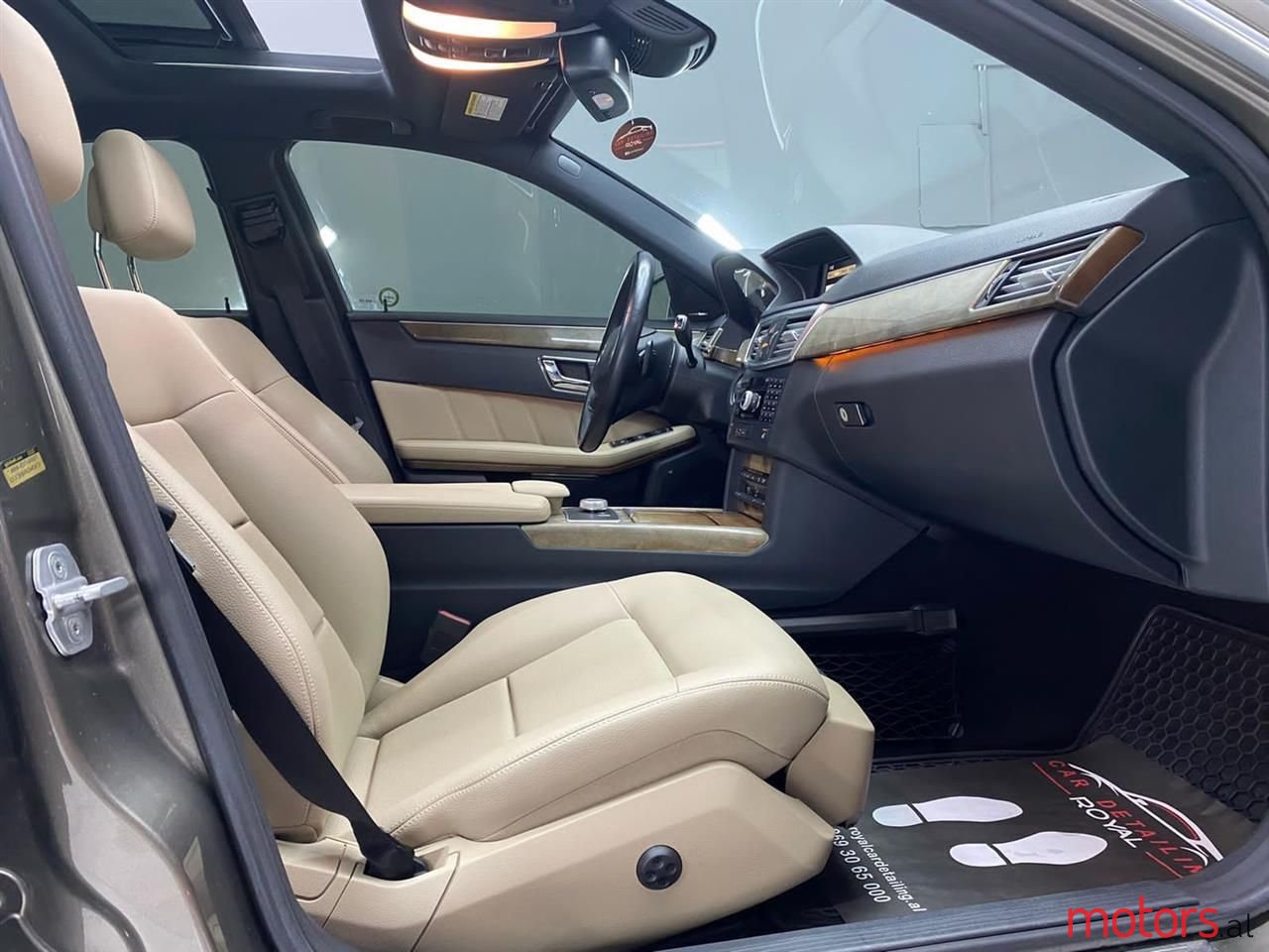 2010' Mercedes-Benz E 350 photo #6