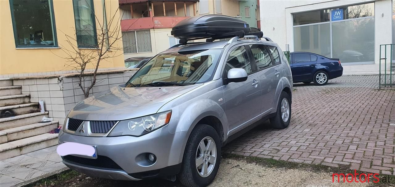 2008' Mitsubishi Outlander photo #1