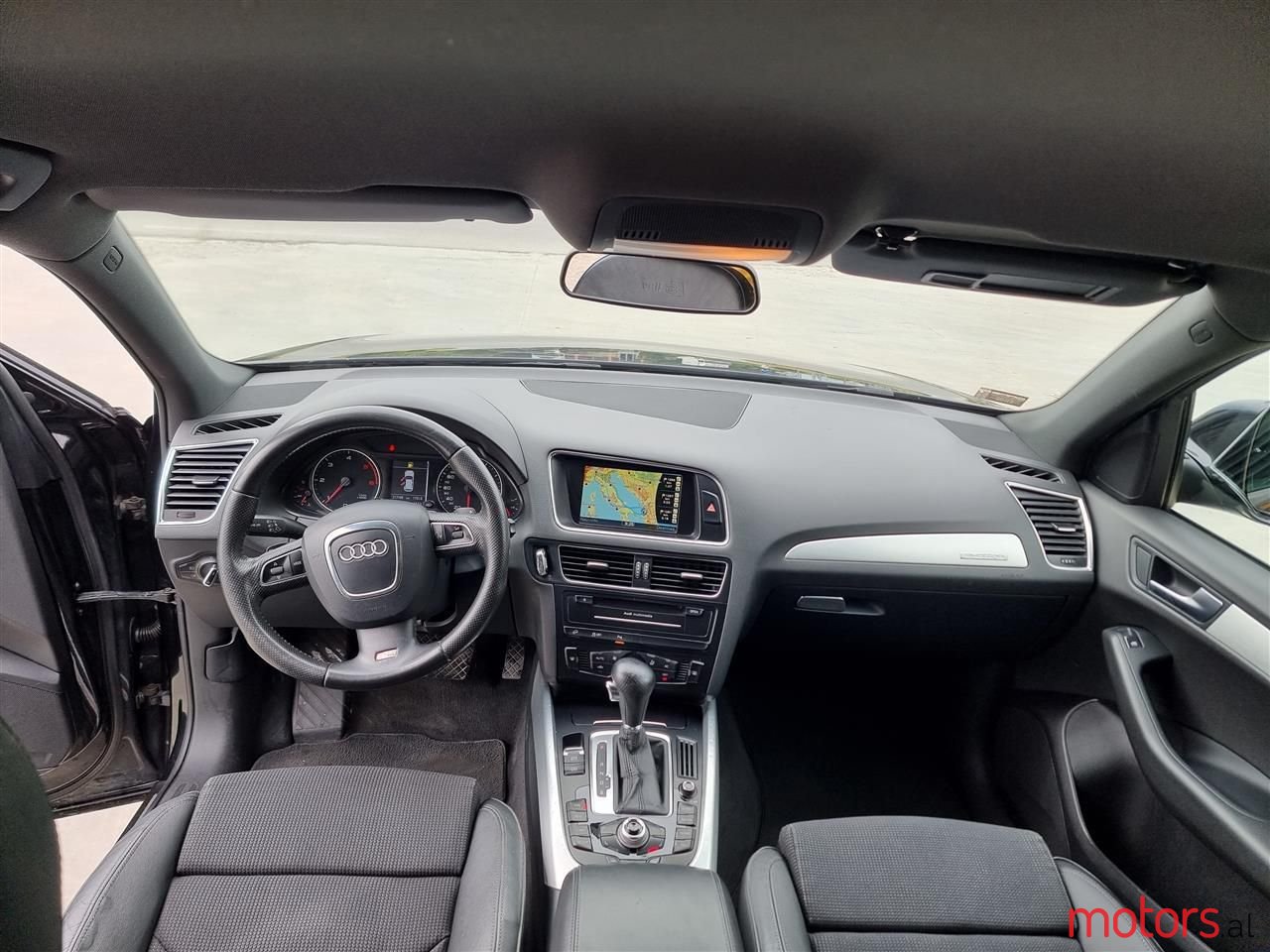 2011' Audi Q5 photo #2