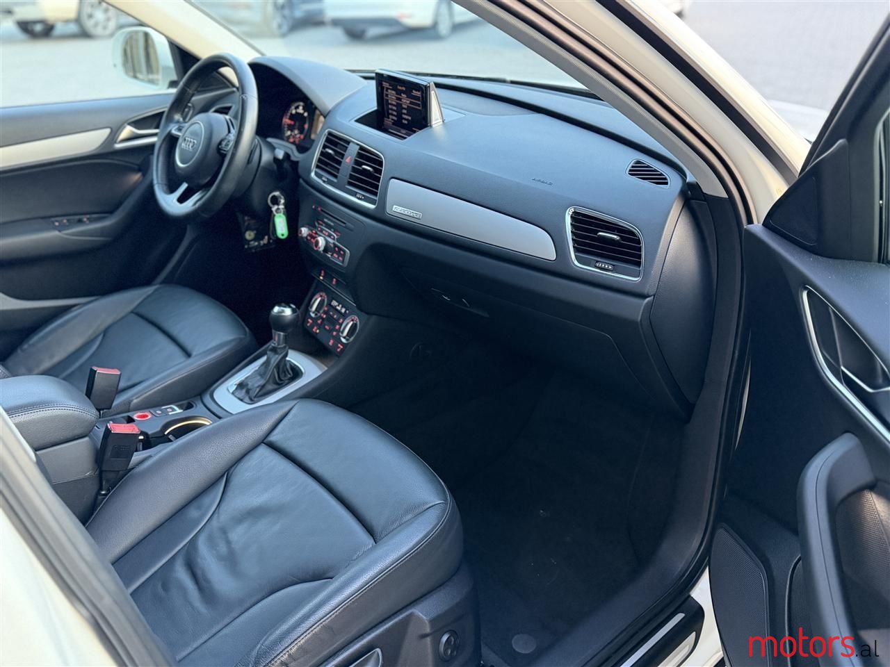2013' Audi Q3 photo #5
