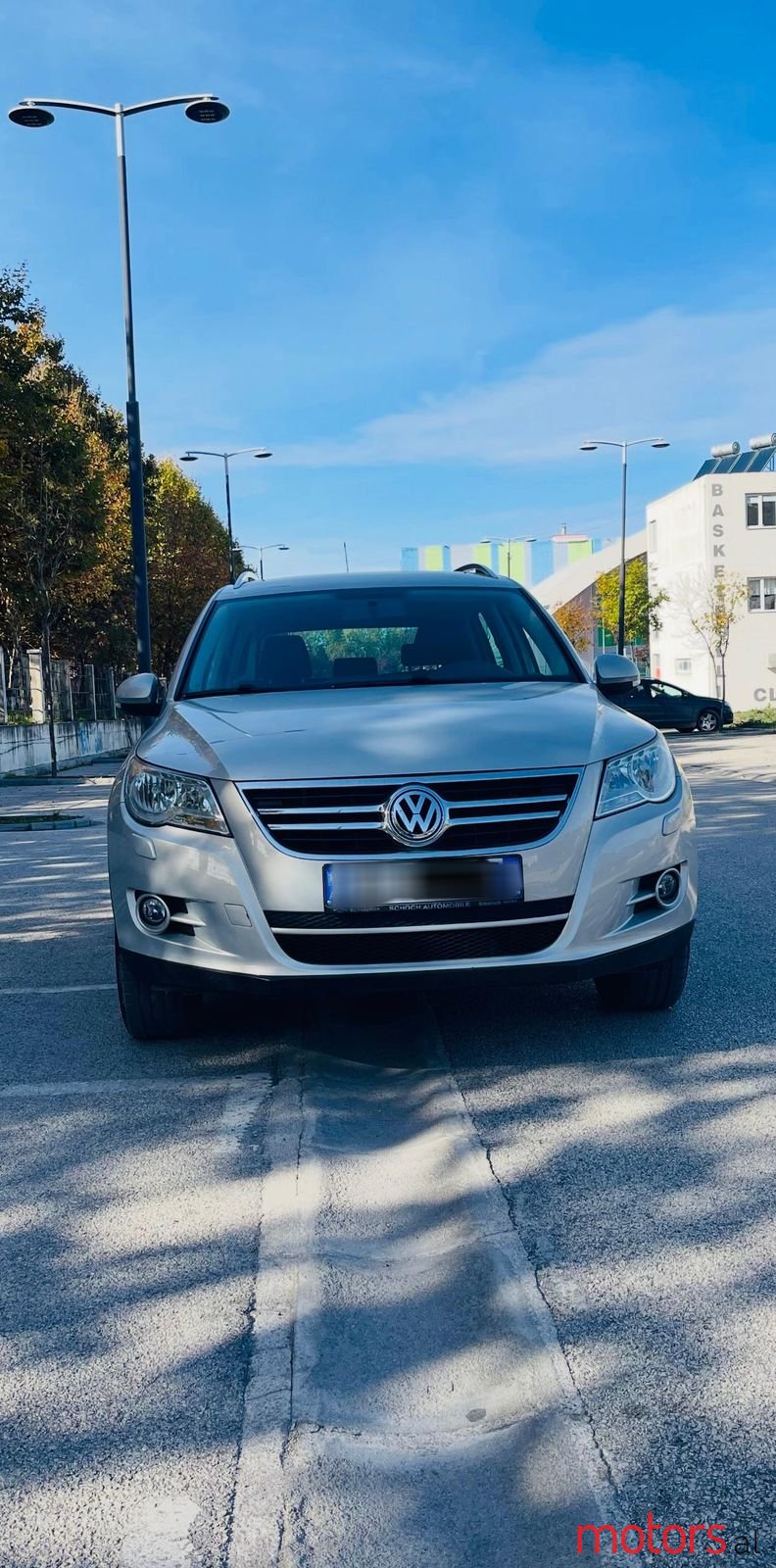 2009' Volkswagen Tiguan photo #3