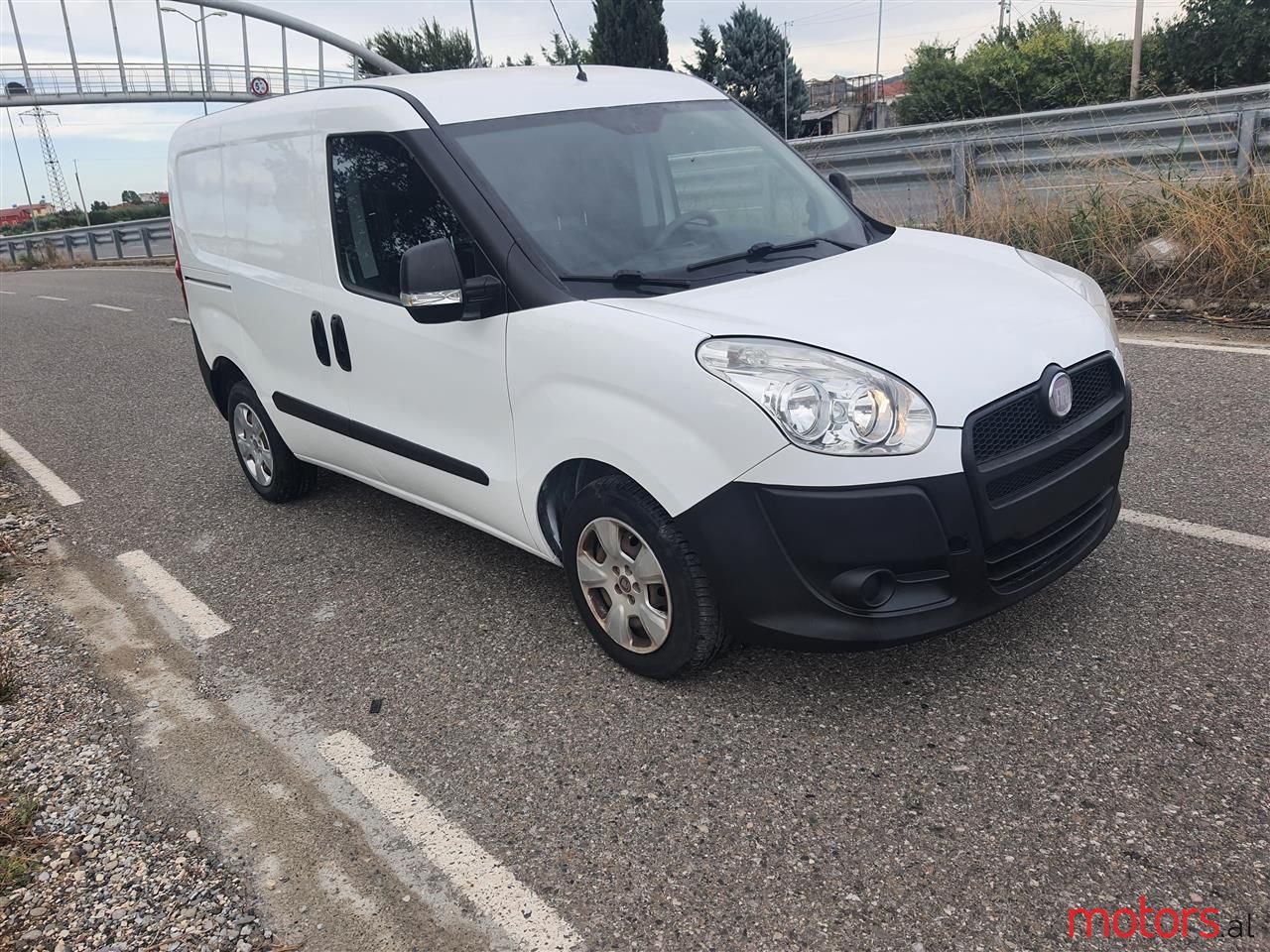 2010' Fiat Doblo photo #2