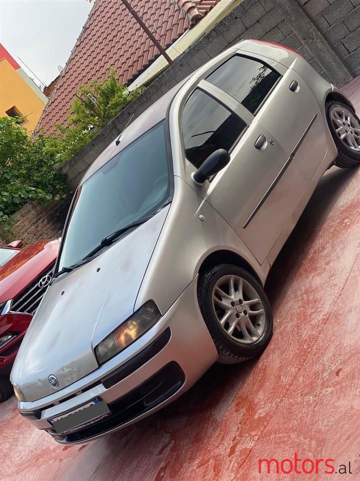 2001' Fiat Punto photo #1