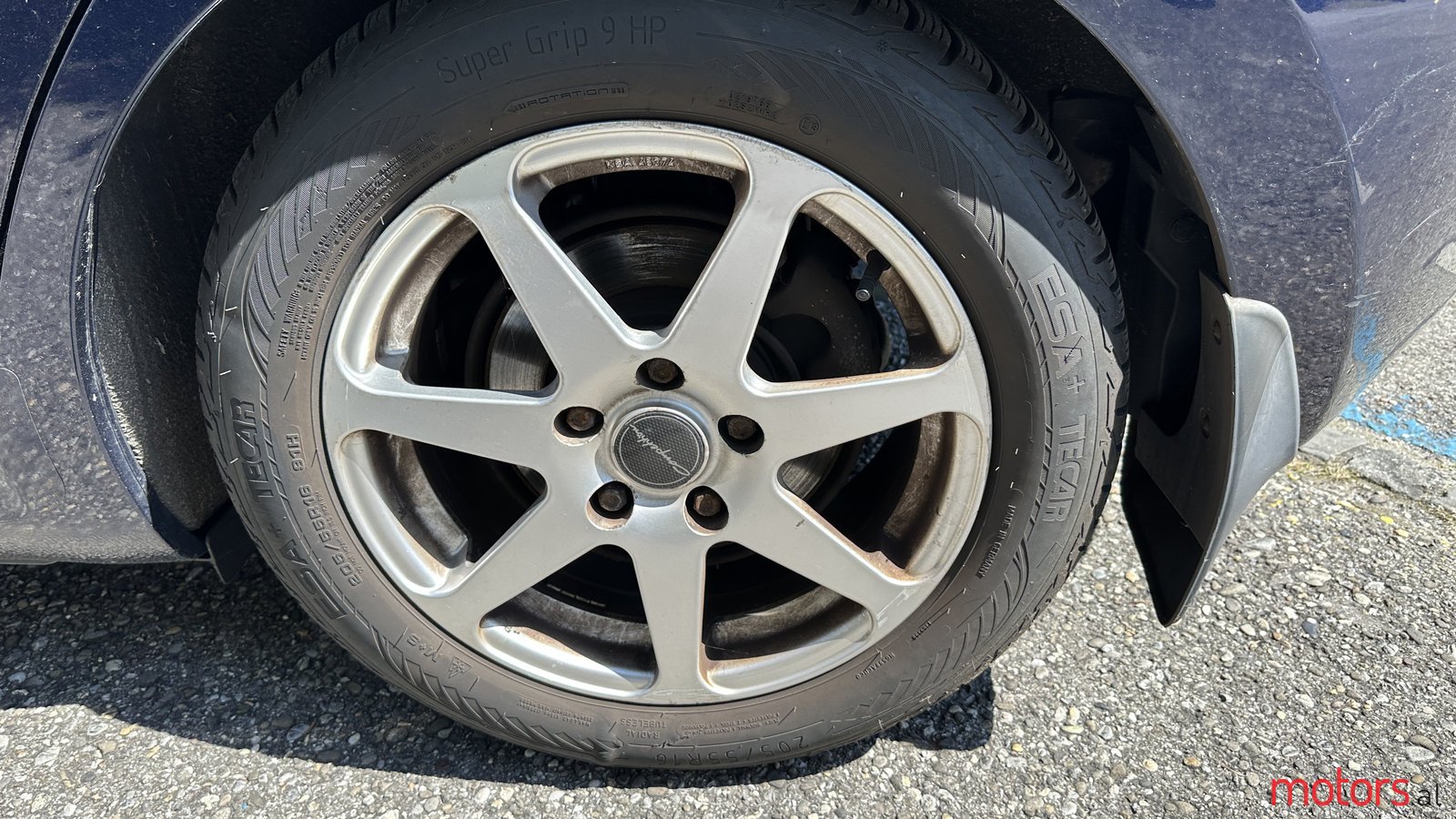 2007' Toyota Auris photo #6