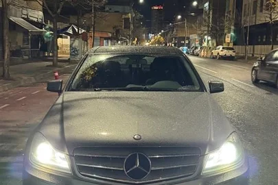 2012' Mercedes-Benz 220