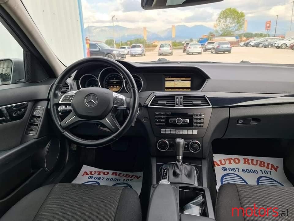 2011' Mercedes-Benz C 200 photo #4