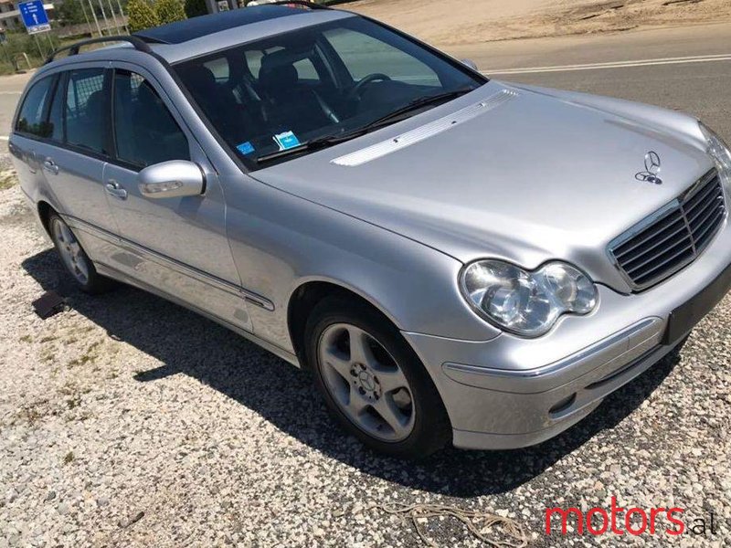 2002' Mercedes-Benz 220 photo #1