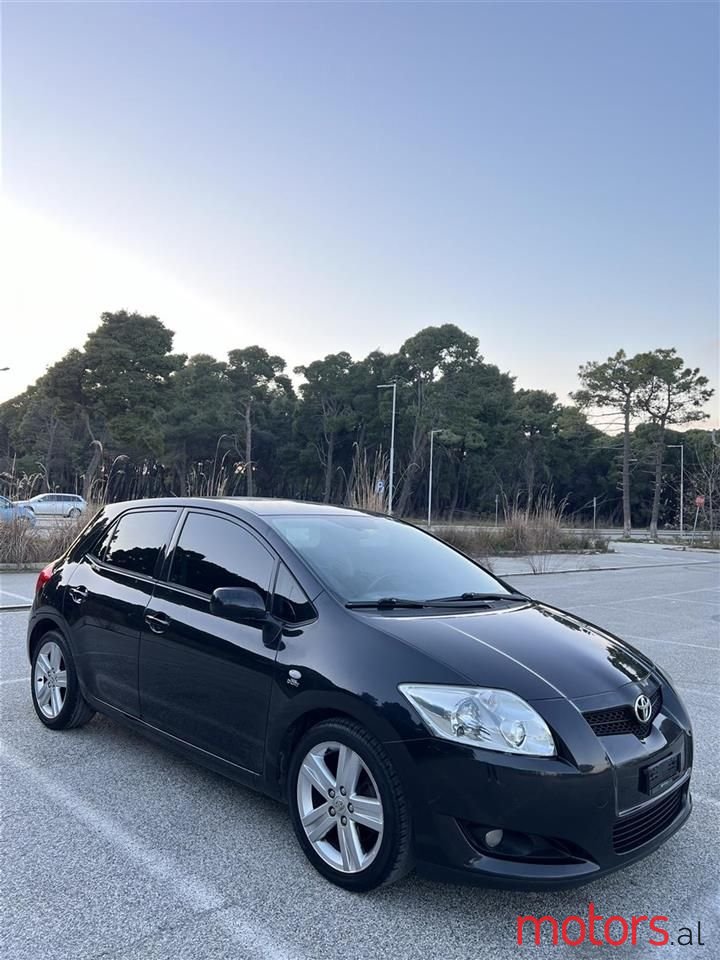 2008' Toyota Auris photo #1