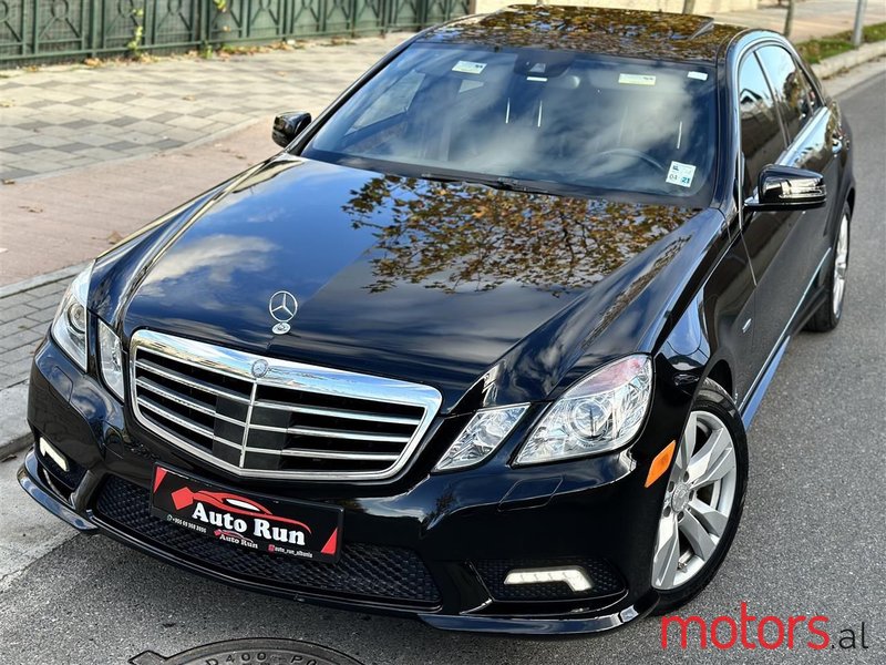 2011' Mercedes-Benz E 350 photo #2