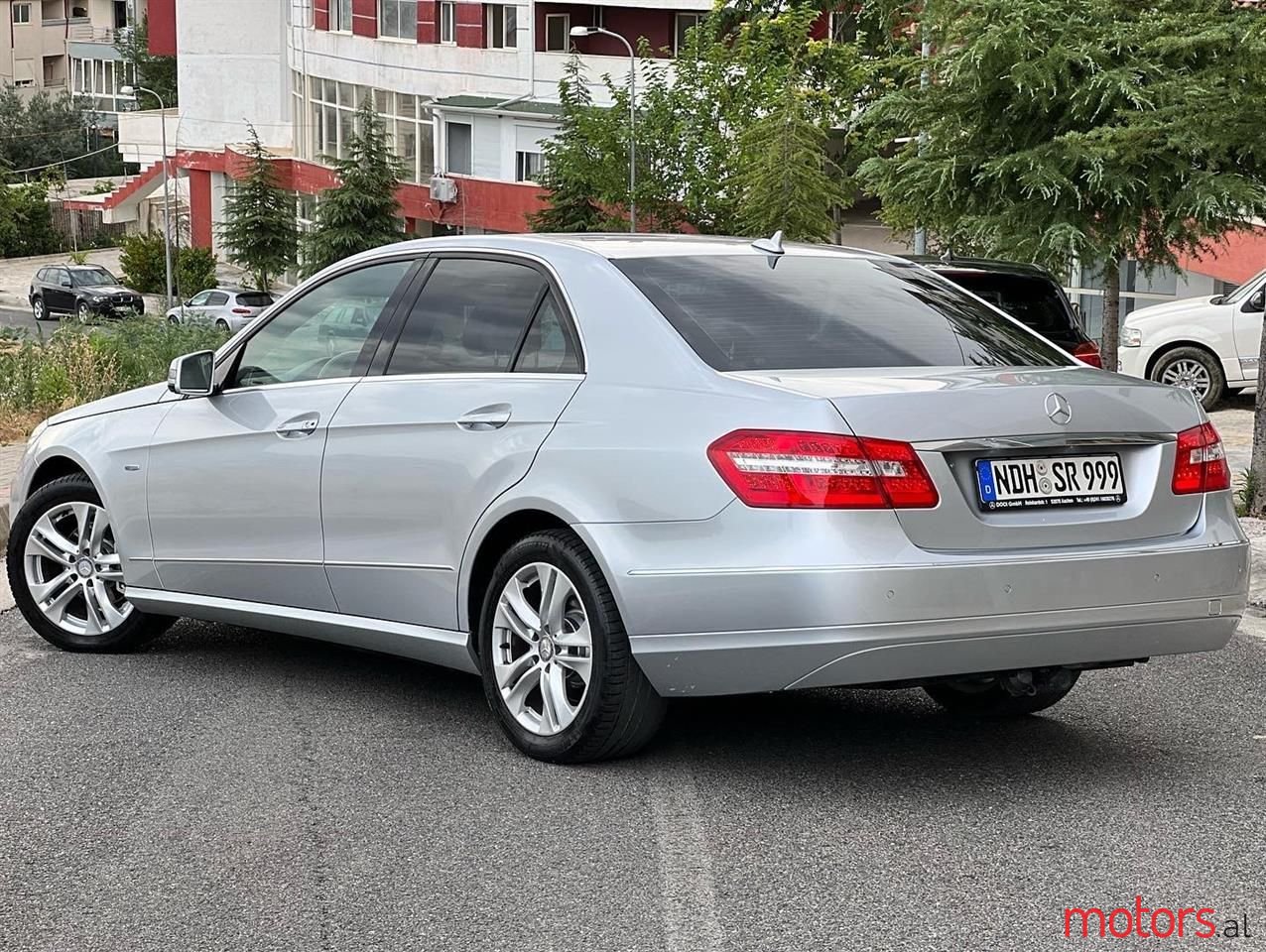 2009' Mercedes-Benz E 220 photo #5