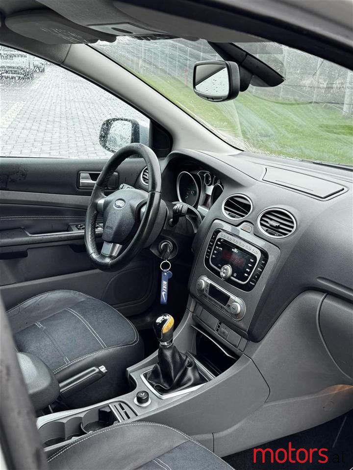 2008' Ford Focus photo #6