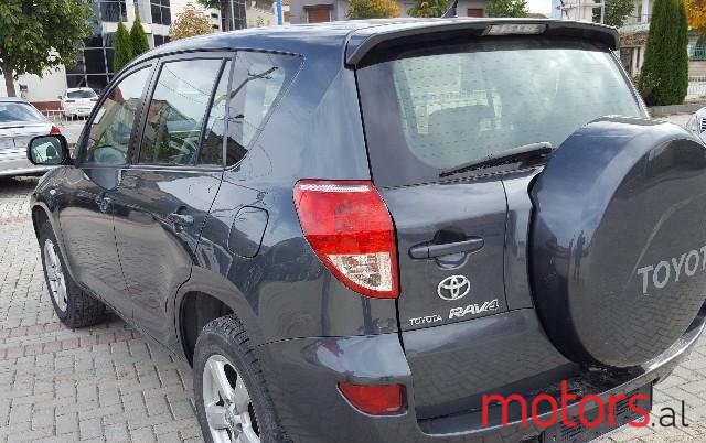 2006' Toyota RAV4 photo #2