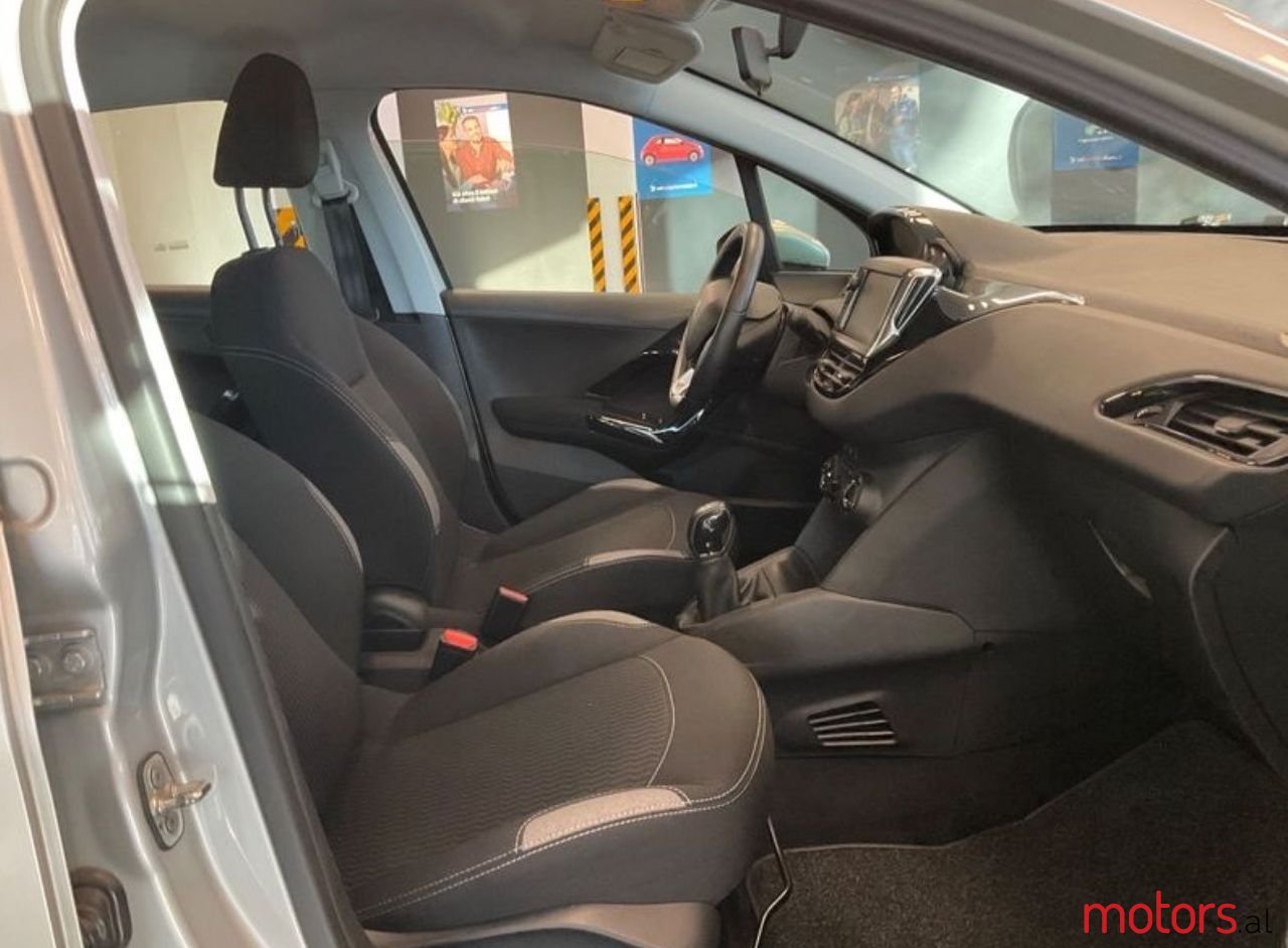 2016' Peugeot 208 photo #4