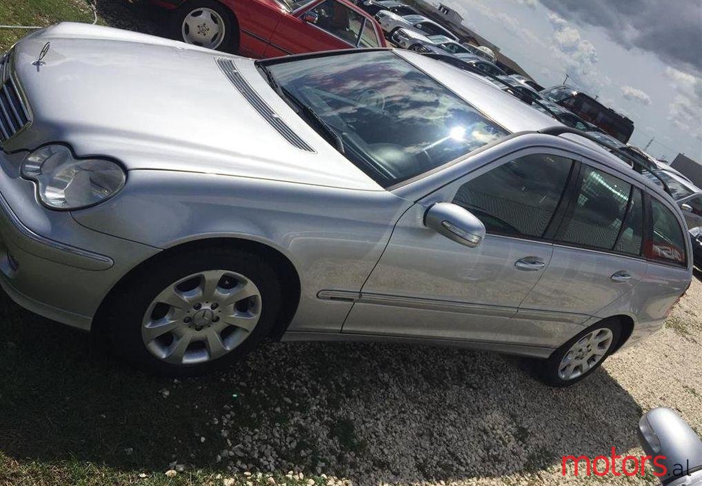 2005' Mercedes-Benz C 220 photo #1