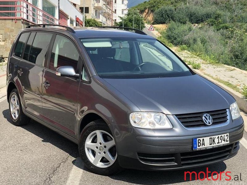 2005' Volkswagen Touran photo #1