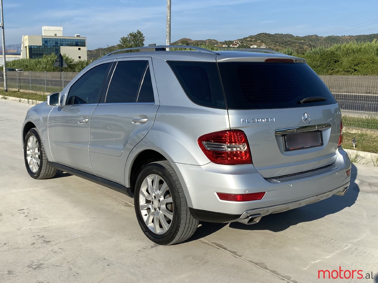 2011' Mercedes-Benz ML 300 photo #4