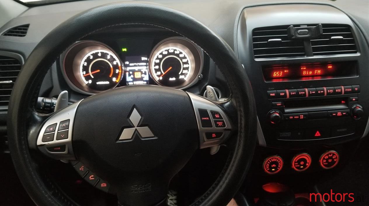 2011' Mitsubishi ASX photo #1