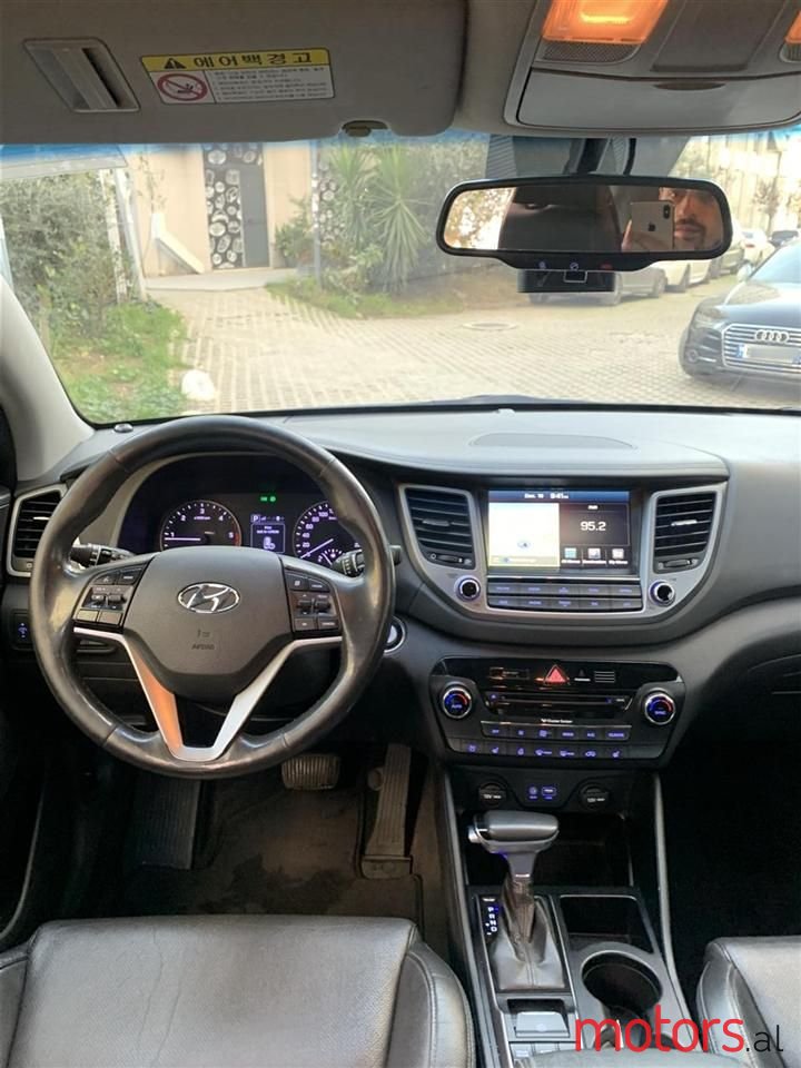 2015' Hyundai Tucson photo #5