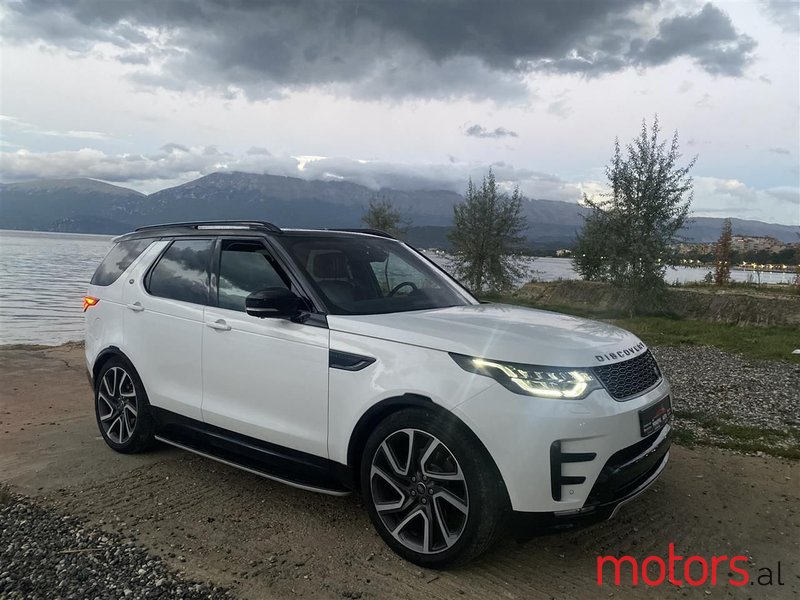 2017' Land Rover Discovery photo #2