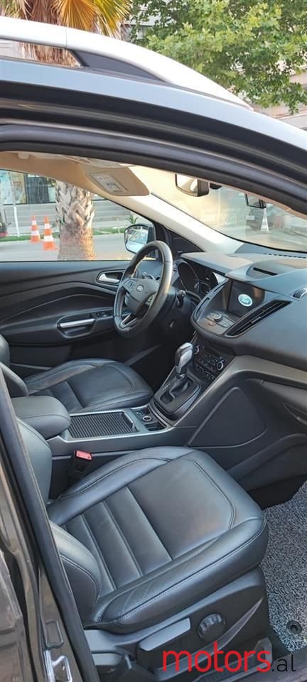 2017' Ford Kuga photo #2