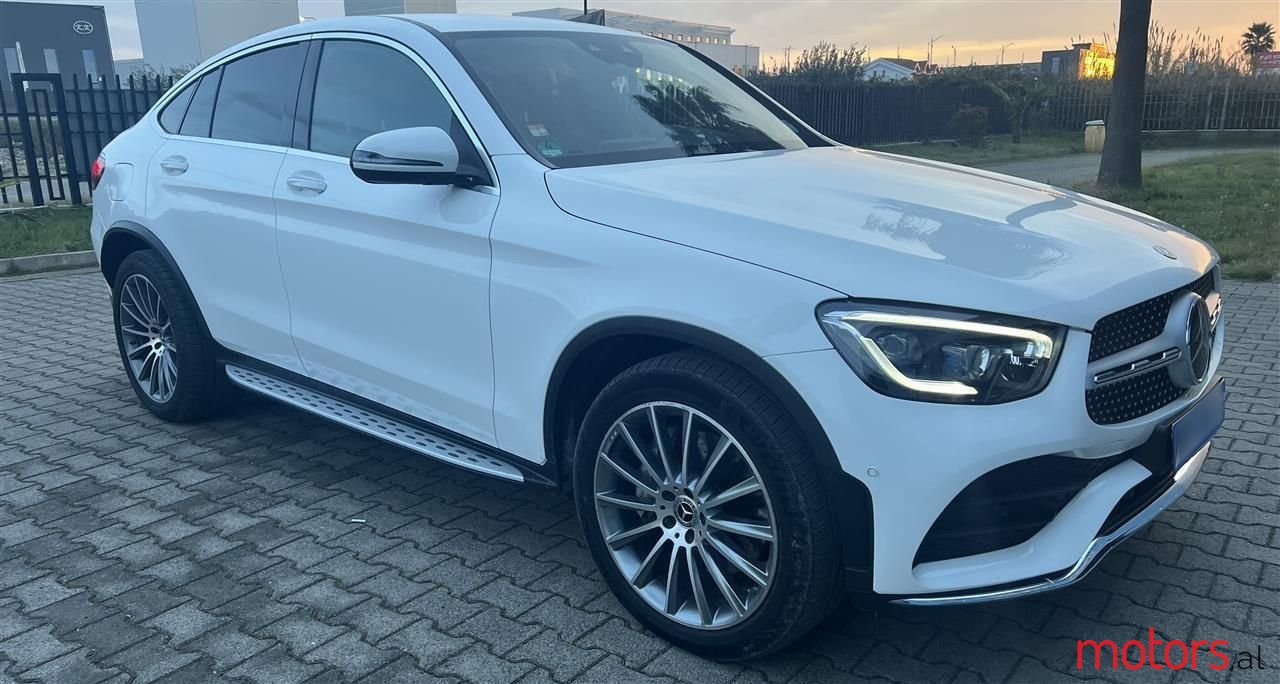 2021' Mercedes-Benz GLC 250 photo #3