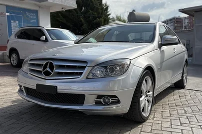 2008' Mercedes-Benz C 230