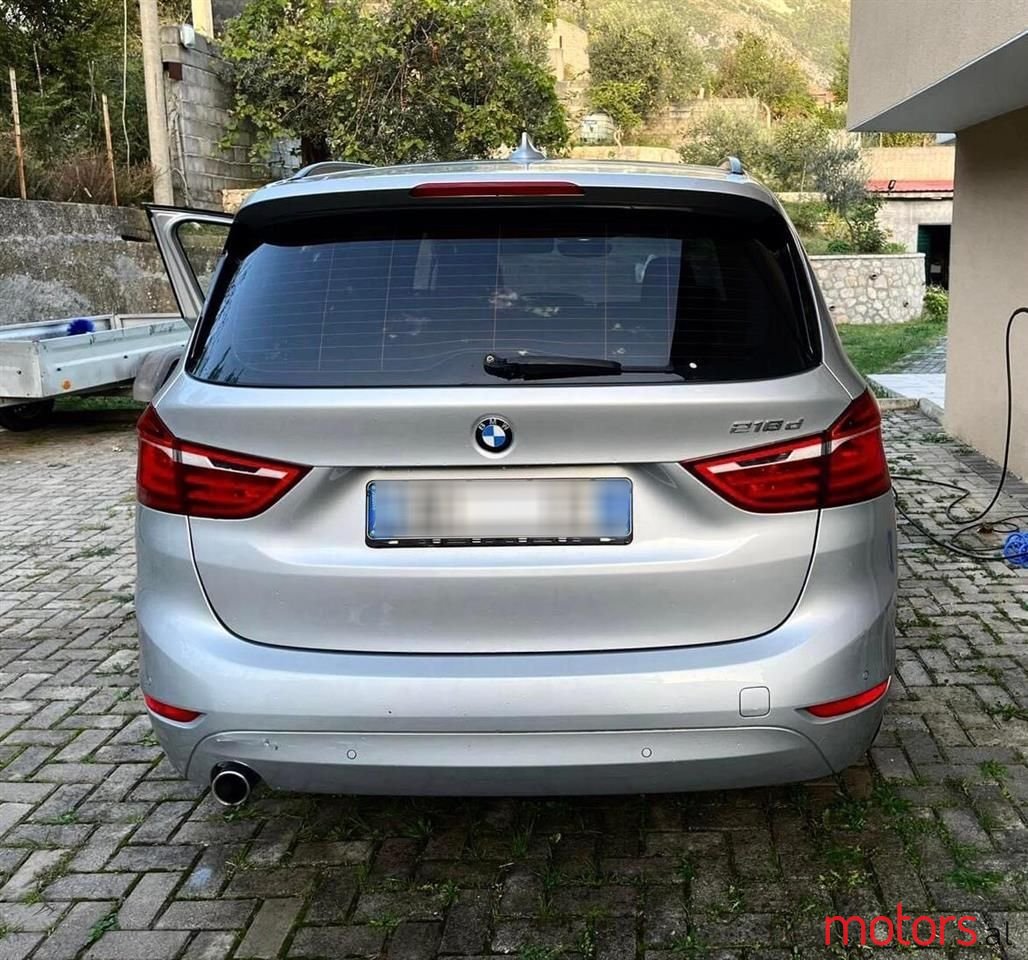 2017' BMW 216 photo #5