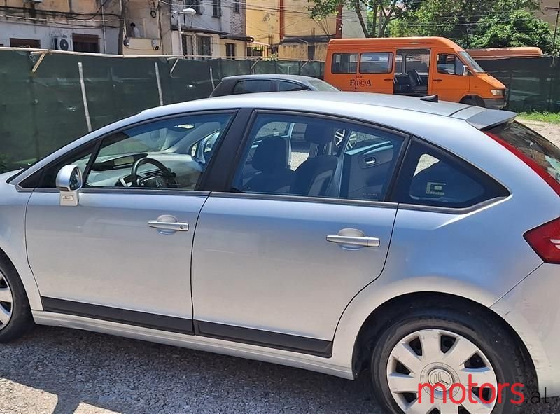 2008' Citroen C4 photo #4
