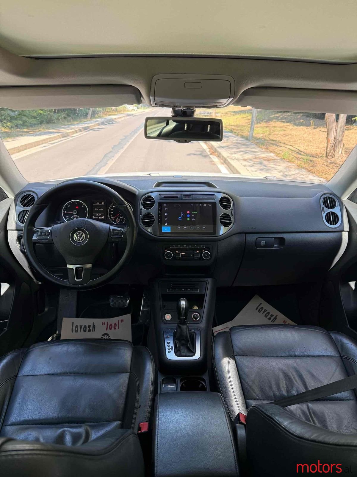2012' Volkswagen Tiguan photo #5